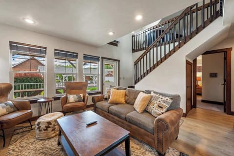 Nice Living room space with upstairs loft