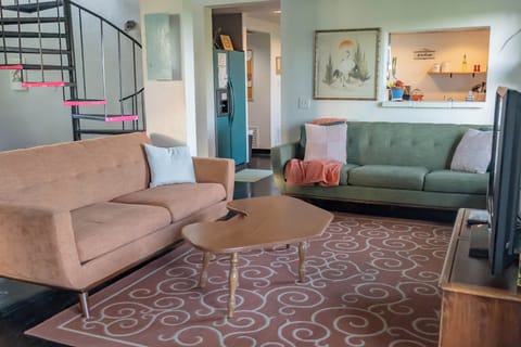 Soft light, comfy couches, and cozy vibes only.