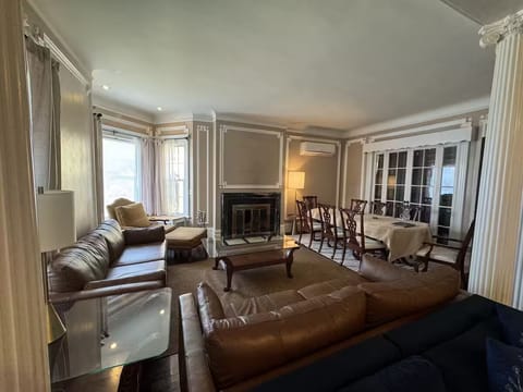 Living Room/Dining Room