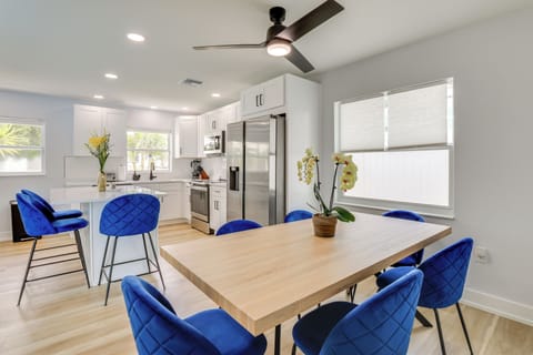 Dining Area | Dishware & Flatware | Central A/C & Heat | Single-Story Home