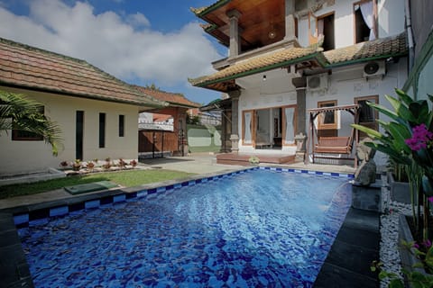 Swimming Pool & Property