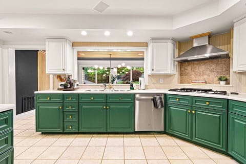 Bright and open kitchen designed for effortless entertaining and gourmet meals.