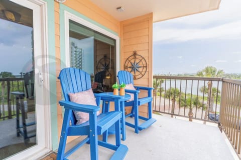 Private Balcony at Sun Kissed
