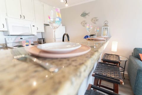 Dining spot at the bar