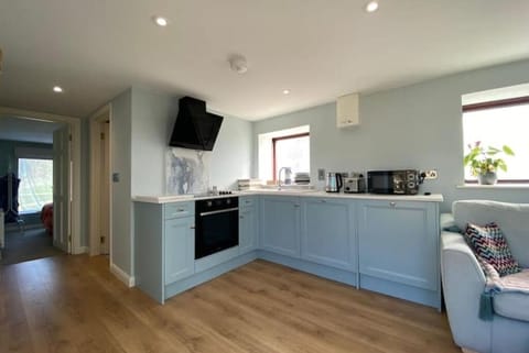 oven, fridge freezer dishwasher, microwave