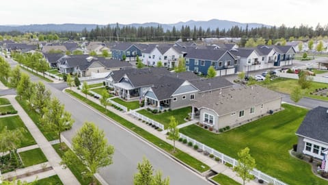 Nestled in a quiet, walkable Coeur d’Alene neighborhood close to dining, trails, and local attractions