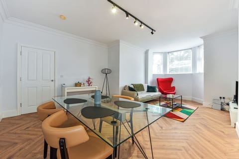 A stylish space to unwind after beach walks and exploring Southsea