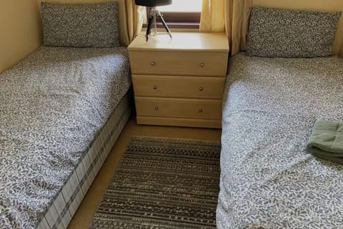 Twin bedroom