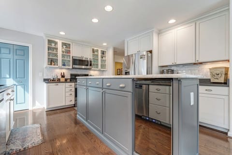 Huge Center Island and Stainless Appliances.