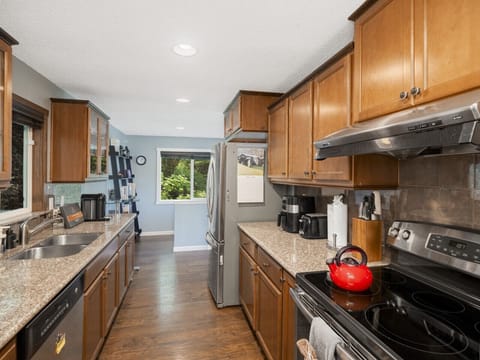 Fully equipped kitchen