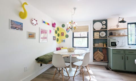 Dining Area - Room for 8ppl