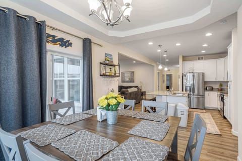 Dining table with seating for 6 