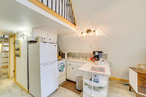 Kitchen | 1st Floor | Drip & Single-Serve Coffee Makers | Cooking Basics