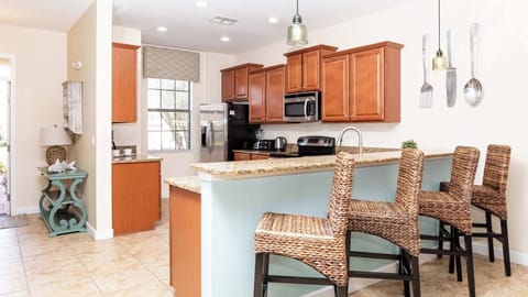 Kitchen bar counter with seating for 2