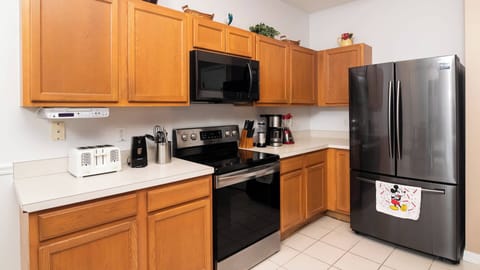 Fully equipped kitchen