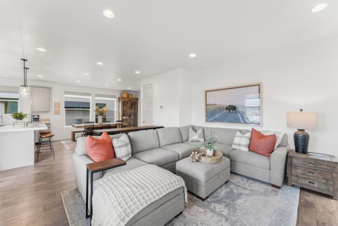A large comfy sectional in the Living room with Smart TV and Views!