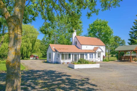 e867a205-f492-45ad-b1f2-4c2478157e8a