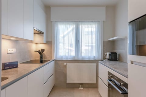 Well equipped kitchen with all essentials