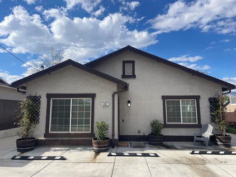 Front of house facing alley way behind Laurel St
