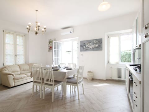 Furniture, Interior Design, Flooring, Floor, Wood, Table, Ceiling, Room, Chair, Kitchen & Dining Room Table