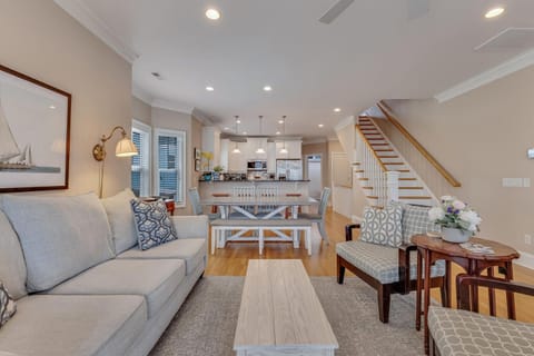 The Pelican-Living Room