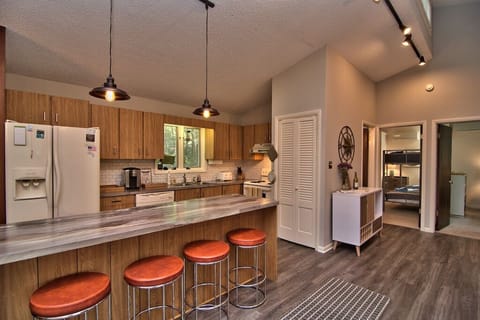 Large kitchen with plenty of prep space 