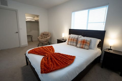 Queen bed