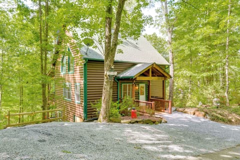 Property Exterior | Driveway (2 Vehicles) | Tesla Charger w/ J1772 Adaptor