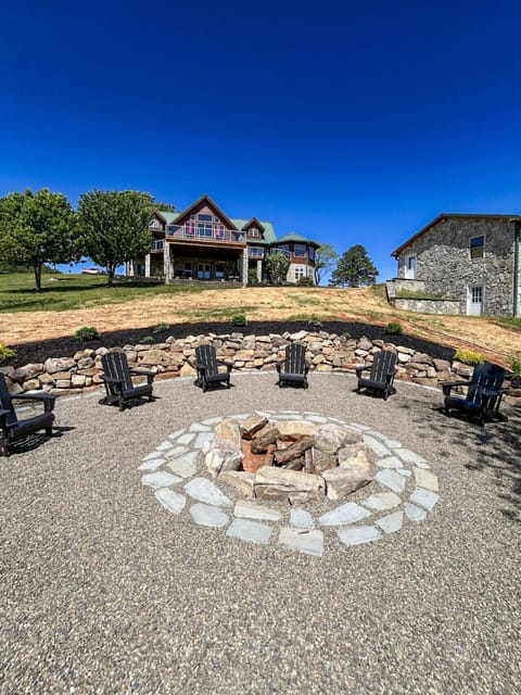 Brand New Firepit to enjoy with your family!