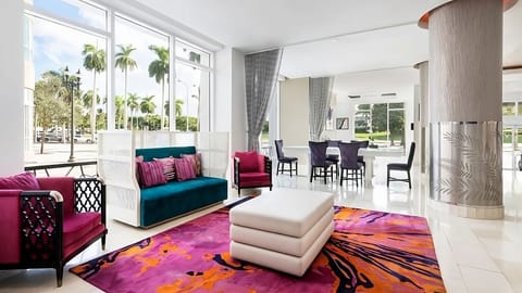 Settle into the bright lobby with floor-to-ceiling windows.