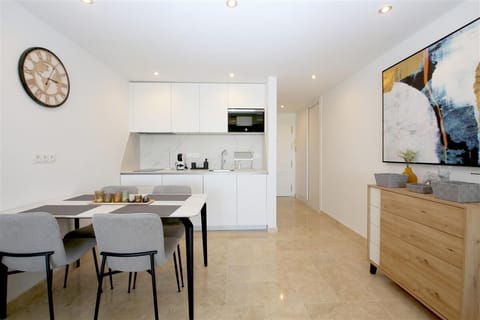 View of the kitchen and dining area from the lounge