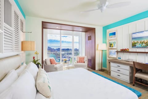 Unit with 1 King bed. Exact unit will be assigned upon arrival. Views, colors, and decor may vary.