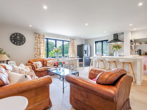 Open plan living space | Moat Farm, Tring