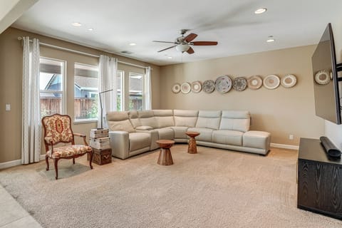 Brentwood Vacation Rental | 3BR | 2.5BA | 3,000 Sq Ft | Stairs Required