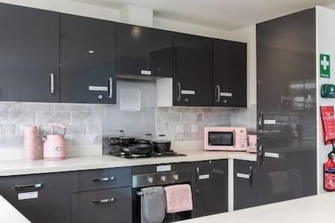 79fa3be6 d990 41ef a710 12695cf54306