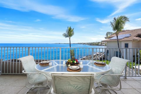 Outdoor Dining offering Ocean Views