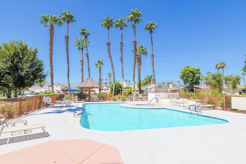 Take a refreshing dip in the shared pool or soak in the hot tub, all while enjoying the breathtaking scenery of palm trees and mountains at your doorstep.