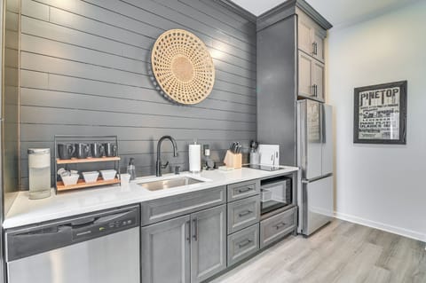 Kitchenette | Cooking Basics | Dishware/Flatware | Pod Coffee Maker | Microwave