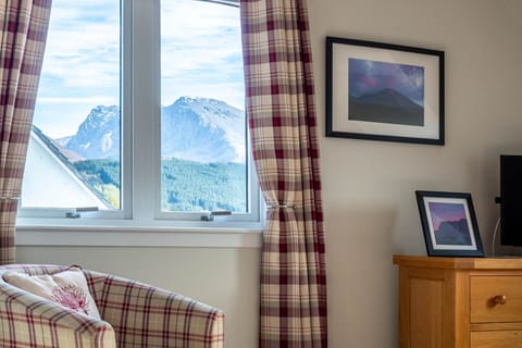 Ben Nevis room with Ben Nevis views
