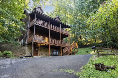 Front of Just Relax cabin