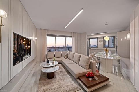 Living Room / Lounge