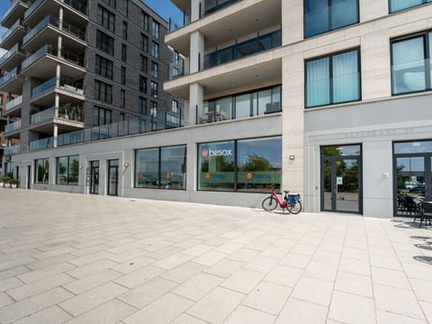 Building, City, Urban Area, Apartment, Neighbourhood, Residential Area, Metropolitan Area, Commercial Building, Condominium, Urban Design