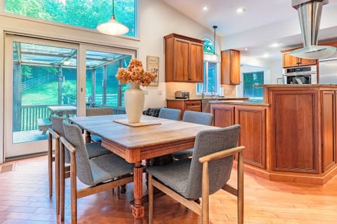 Kitchen Breakfast Nook