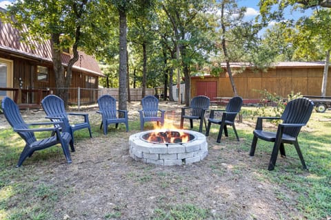 Firepit area, perfect for smores and campfire stories!