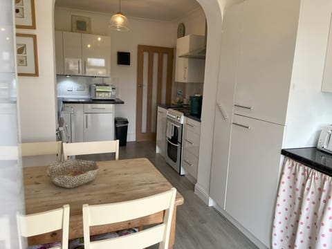 Kitchen with appliances and plenty of utensils to make your stay as easy as possible!