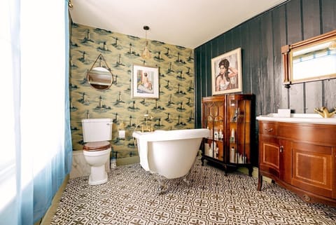 the lighthouse bathroom