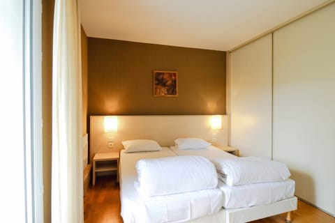 Unit with 2 Twin beds