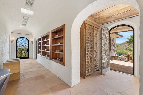 Entrance to the Suzanne Somers Suites