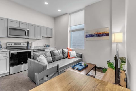 Living and kitchen area