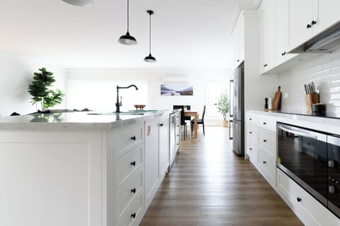 Cook, dine, and unwind in style